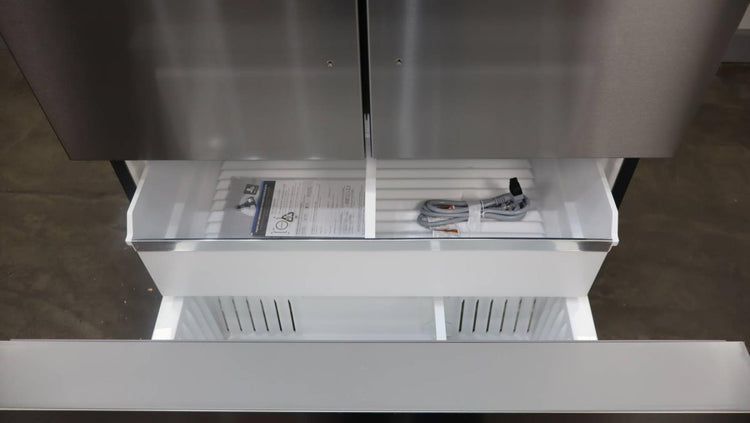 Bosch 36 Inch 500 Series Freestanding French Door Smart Refrigerator B36CD52SNS