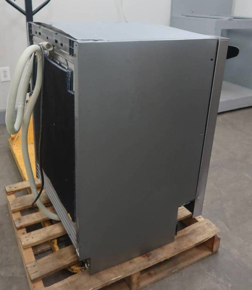 Viking 24" LCD Control Panel 8 Cycles Quiet Clean Stainless Dishwasher VDWU524SS