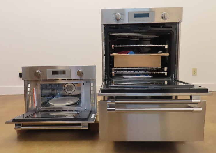 Thermador Professional Series PODMCW31W 30" Smart Triple Wall Oven