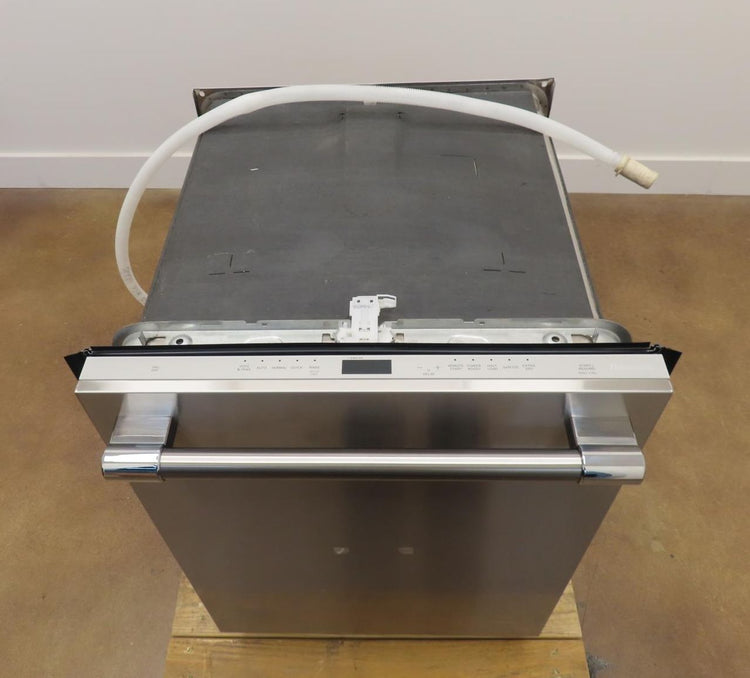 Thermador Emerald Series DWHD560CFP 24" Fully Integrated Smart Dishwasher