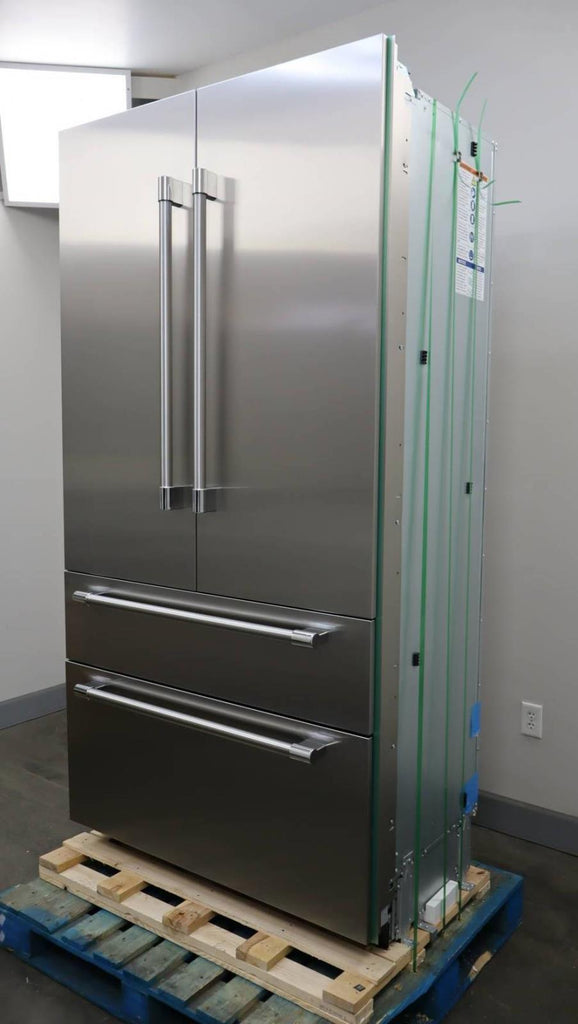 Thermador Freedom Collect. 42" 4-Door French Door Smart Refrigerator T42BT120NS