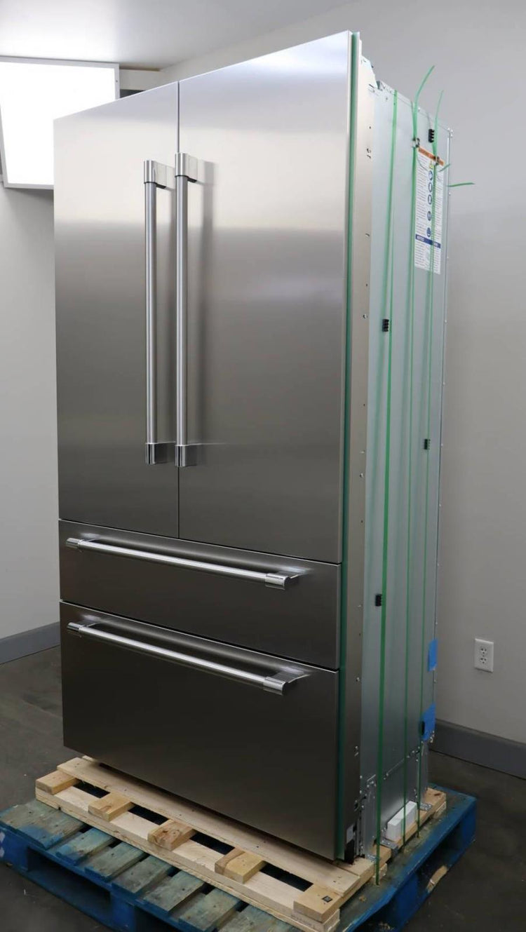 Thermador Freedom Collect. 42" 4-Door French Door Smart Refrigerator T42BT120NS