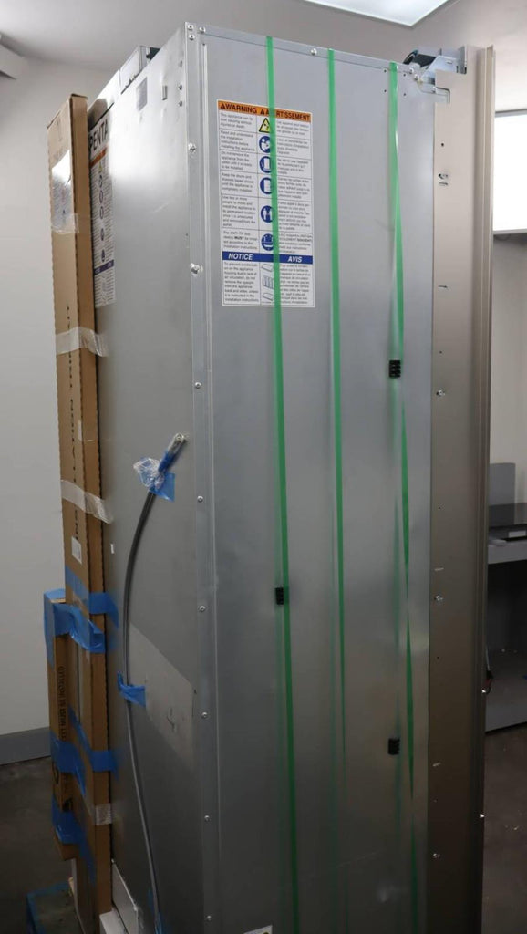 Thermador Freedom Collect. 42" 4-Door French Door Smart Refrigerator T42BT120NS