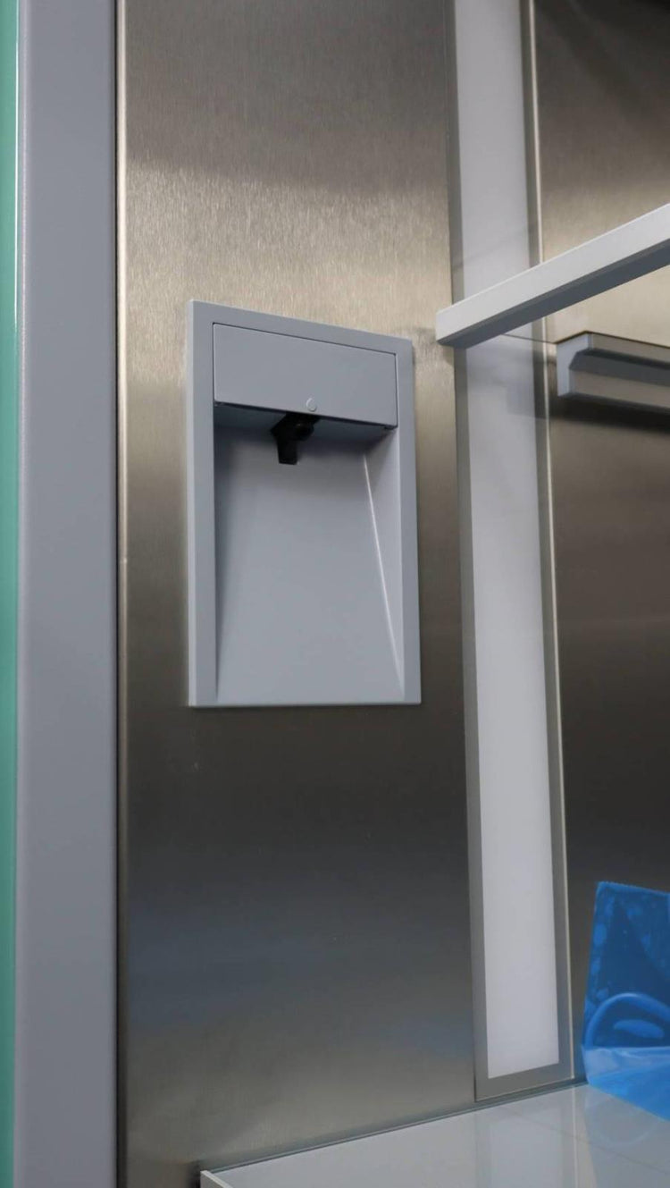 Thermador Freedom Collect. 42" 4-Door French Door Smart Refrigerator T42BT120NS