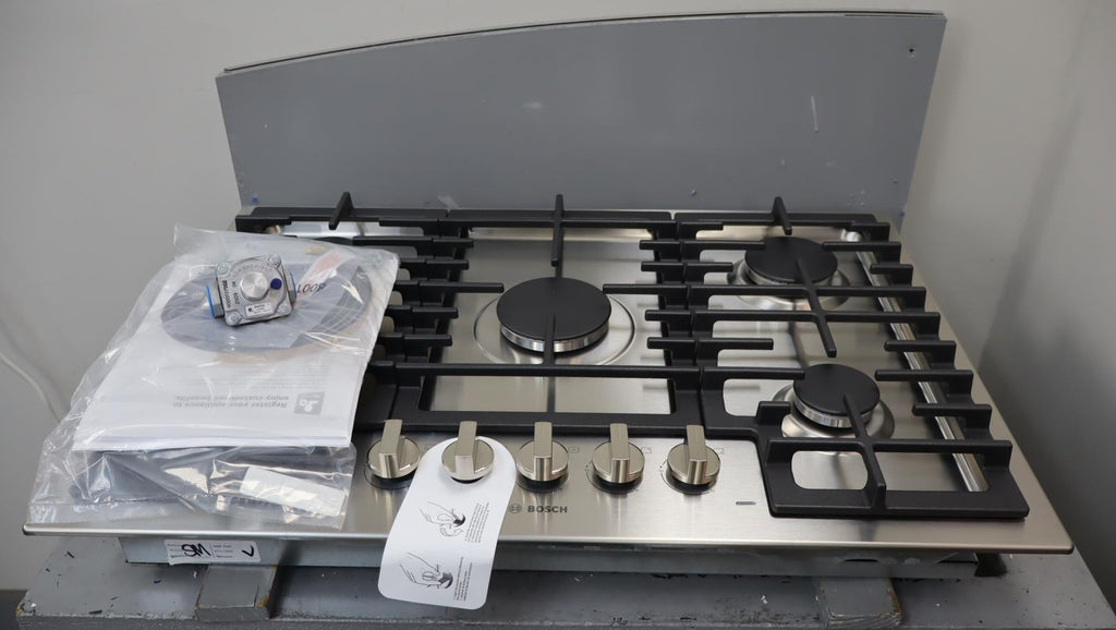 Bosch 30" 500 Series Red LED Light 5 Sealed Burners Gas Cooktop NGM5059UC