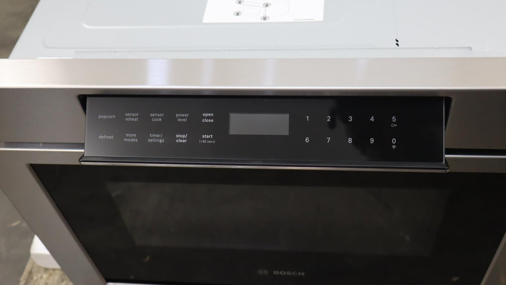 Bosch 24" 800 Series 1.2 Cu.Ft. Cap 950 Watt Smart Microwave Drawer HMD8454UC