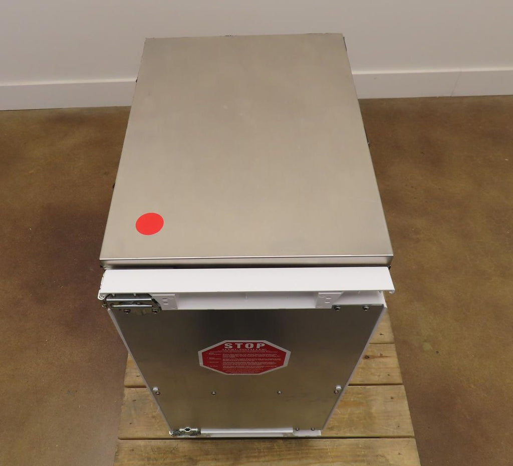 Viking Professional Series FGNI515 15" Gravity Drain PanelReady Nugget Ice Maker