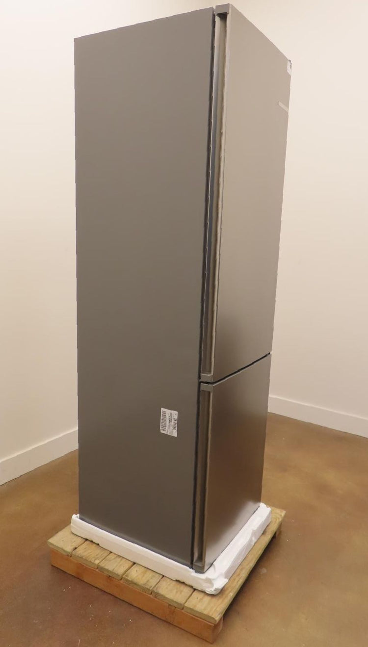 Bosch 800 Series B24CB80ESS  24" Freestanding Bottom Freezer Smart Refrigerator