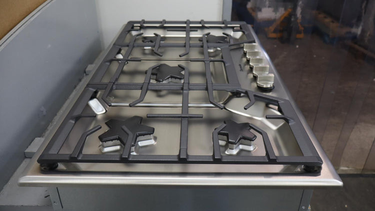 Thermador Masterpiece Series 36" Stainless 5 Sealed Burner Cooktop SGSX365TS