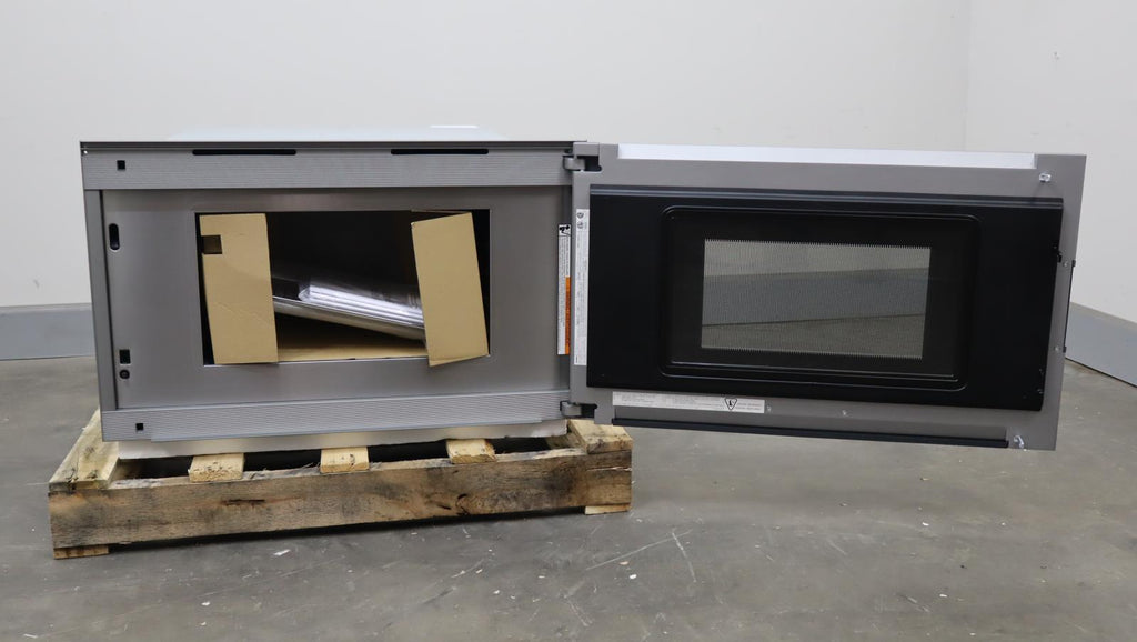 Gaggeanu 30" 1.3 cu. ft. 2,000 Watt Built-in 400 Series Microwave Oven BM484710