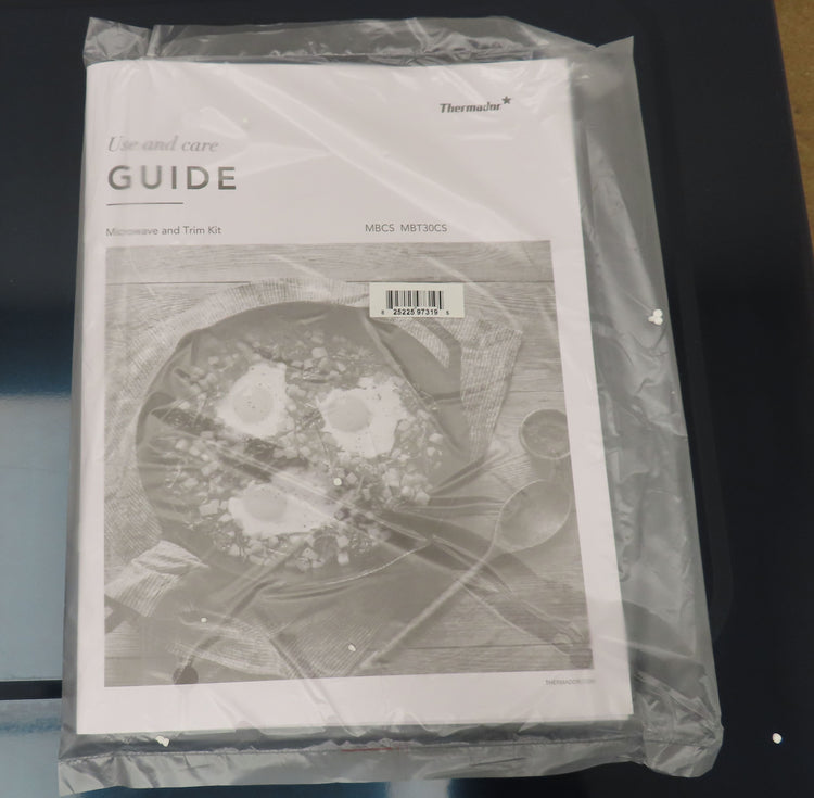 Thermador Masterpiece Series MBCS 24" Built-In S.Steel Microwave (Local Pickup)