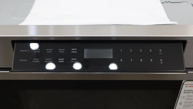 Bosch 24" 800 Series 1.2 Cu.Ft. Cap 950 Watt Smart Microwave Drawer HMD8454UC