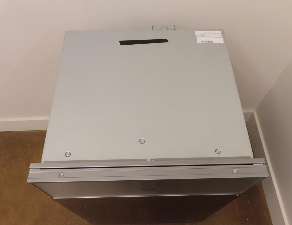 Gaggenau 400 Series WS463710 24" 1.0 cu. ft. Capacity Warming Drawer Images