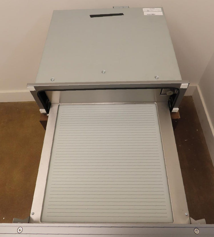 Gaggenau 400 Series WS463710 24" 1.0 cu. ft. Capacity Warming Drawer Images