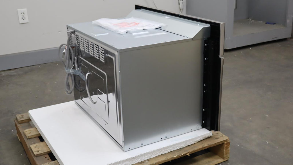 Bosch 500 Series 30" 1.6 cu. ft 950 Watts Built-In SS Microwave Oven HMB50152UC