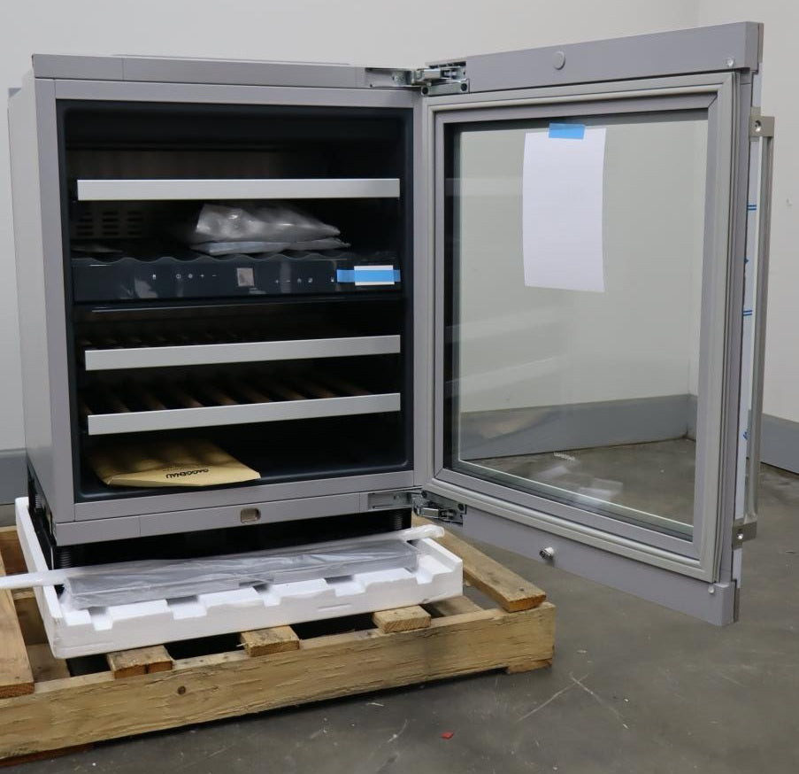 Gaggenau 24" 34 Bottle Capacity Under Counter SS Wine Storage Unit RW404761