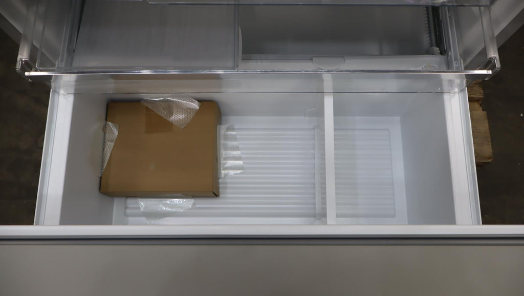 Thermador 36" SS French Door Smart Professional Series Refrigerator T36FT820NS