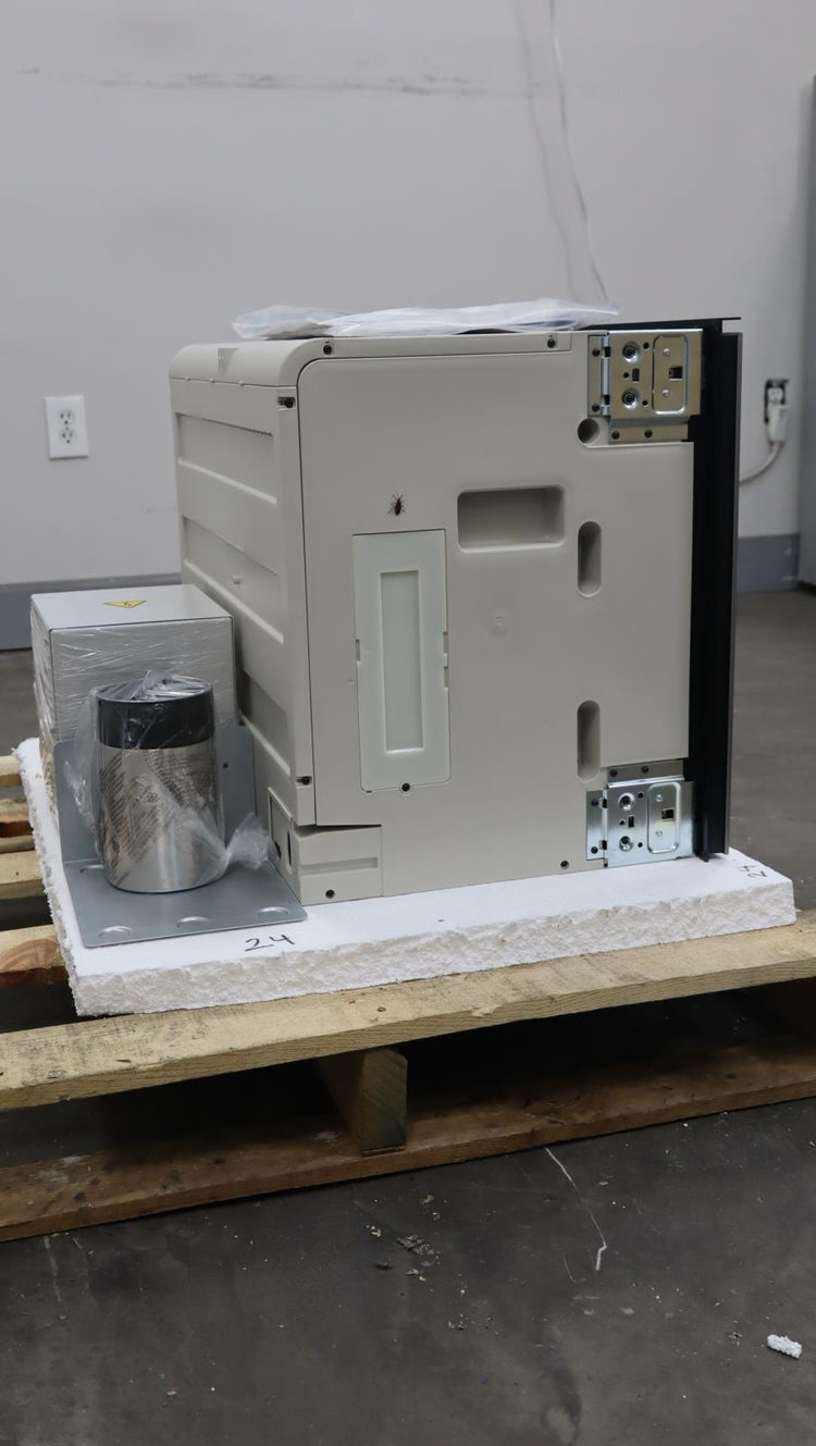 Gaggenau 200 Series 24" Non-Plumbed 19 Bar Built-In Coffee Machine CMP250711