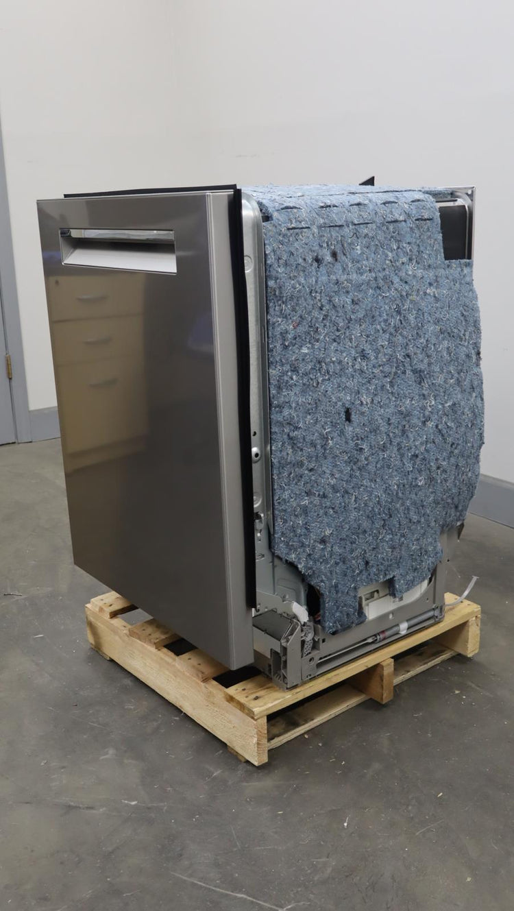 Bosch 500 Series 24" SS Fully Integrated Built-In 44 dBA Dishwasher SHP65CM5N