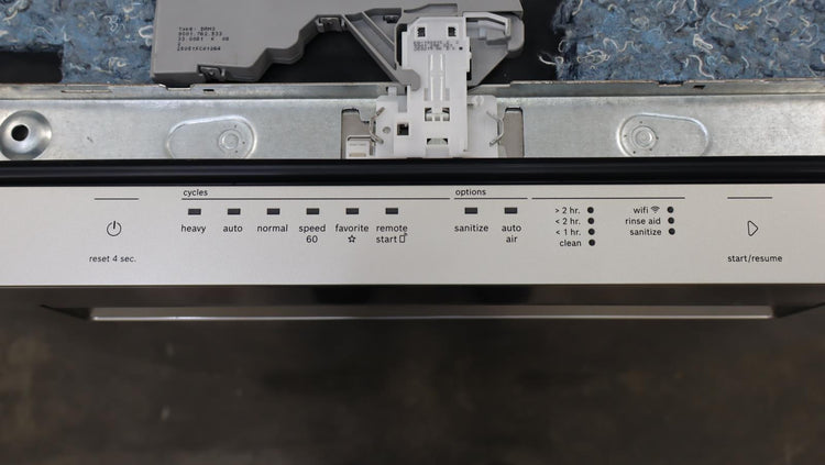 Bosch 500 Series 24" SS Fully Integrated Built-In 44 dBA Dishwasher SHP65CM5N