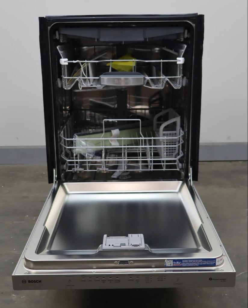 Bosch 24" SS 500 Series Fully Integrated Built-In 44 dBA Dishwasher SHP65CM5N