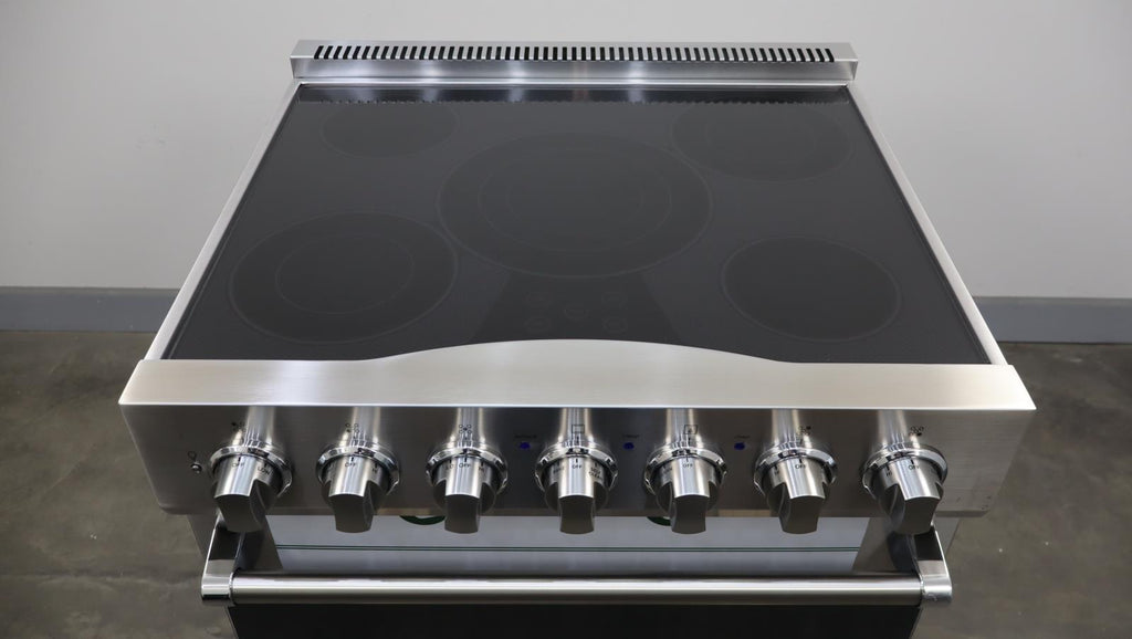 Viking 3 Series '24 30" 4.7 c.f 5 element Self-Clean Electric Range RVER33015BSS