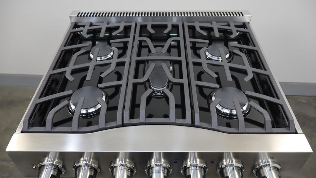 Viking 3 Series 2025 30" 5 Burner SS Freestanding Dual Fuel Range RVDR33025BSS