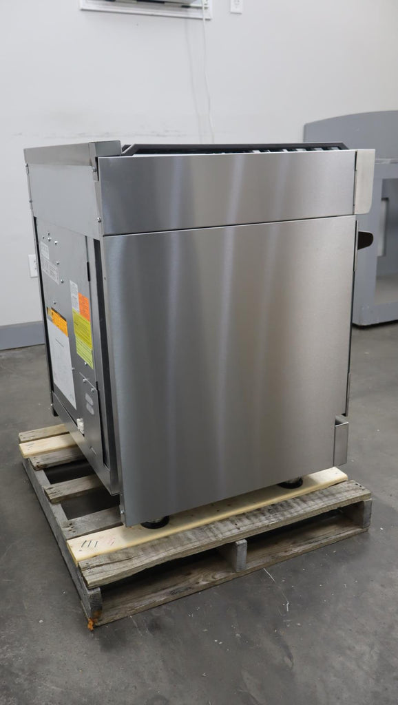 Viking 3 Series 30" 5 Sealed Burners Freestanding Dual Fuel Range RVDR33025BSSLP