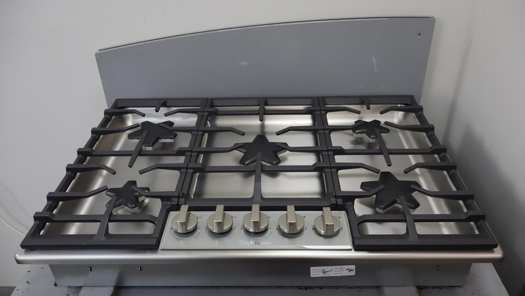 Thermador 30" Stainless 5 Star Burner Masterpiece Series Cooktop SGSXP305TS