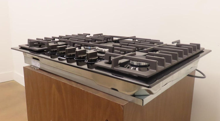 Bosch 800 Series NGM8049UC 30" Built-In Black Gas Cooktop With 1 Year Warranty