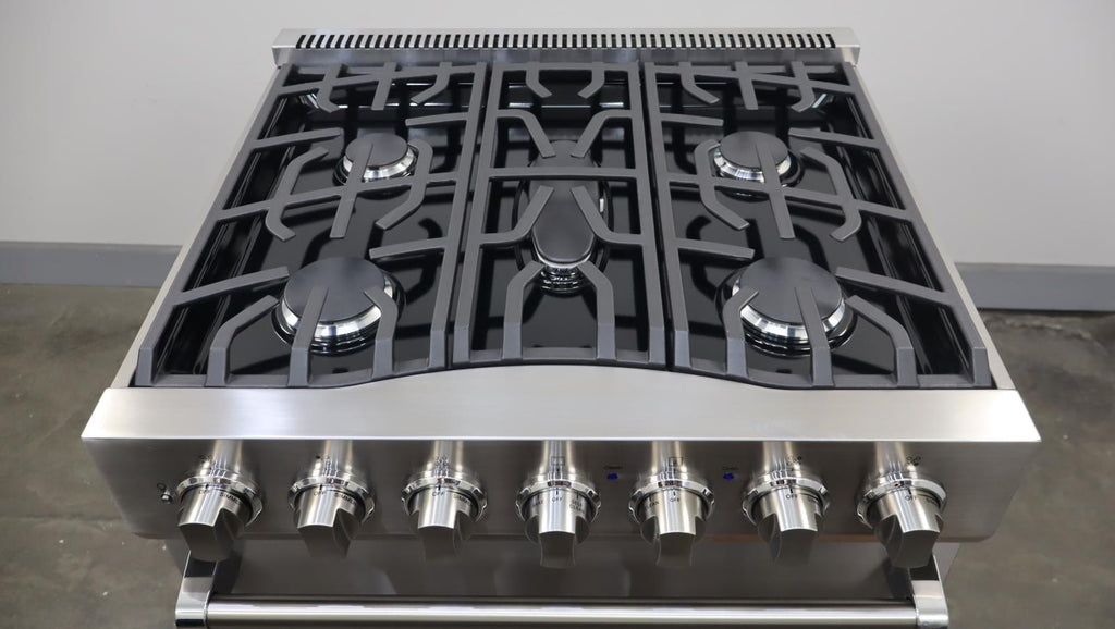 Viking 3 Series 30" 5 Sealed Burners Freestanding Dual Fuel Range RVDR33025BSSLP