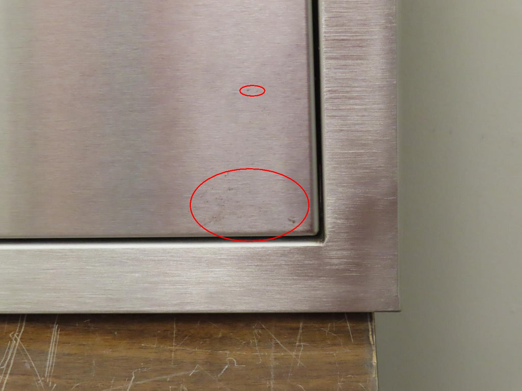 Lynx Professional Grill Series LDR24L 24 in Single Access Door: Left Hinge Swing