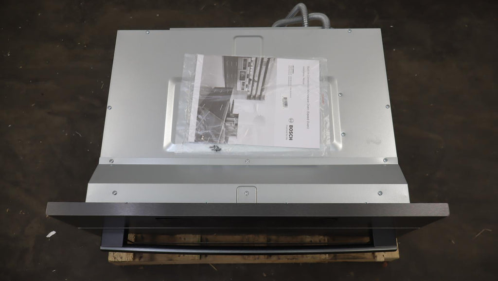 Bosch 30" 1.6 cu.ft Electric Combination 800 Series Single Wall Oven HMC80242UC