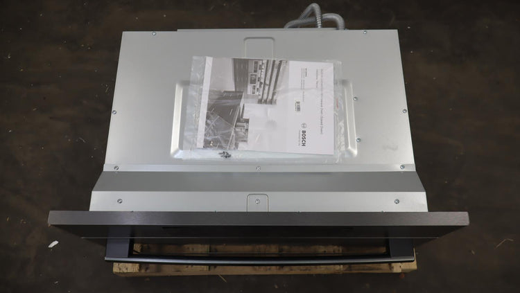 Bosch 30" 1.6 cu.ft Electric Combination 800 Series Single Wall Oven HMC80242UC