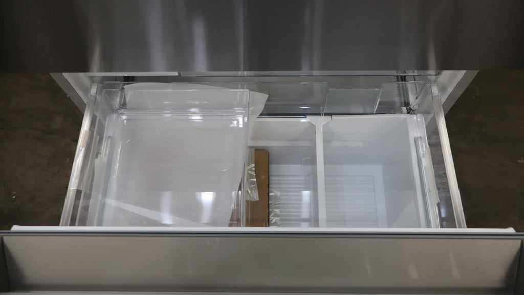 Bosch 800 Series 36" Freestand Stainless 20.5 Cu.Ft. French Door B36CL80ENS