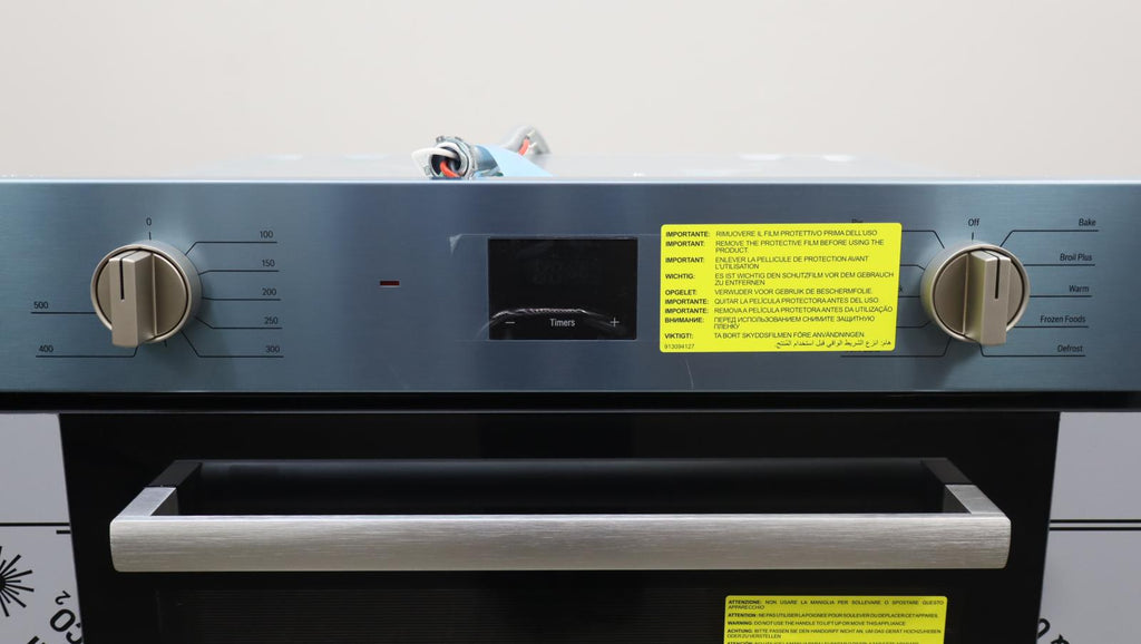Bosch 4 Inch Stainless Single Electric Convection 500 Series Wall Oven HBE5453UC