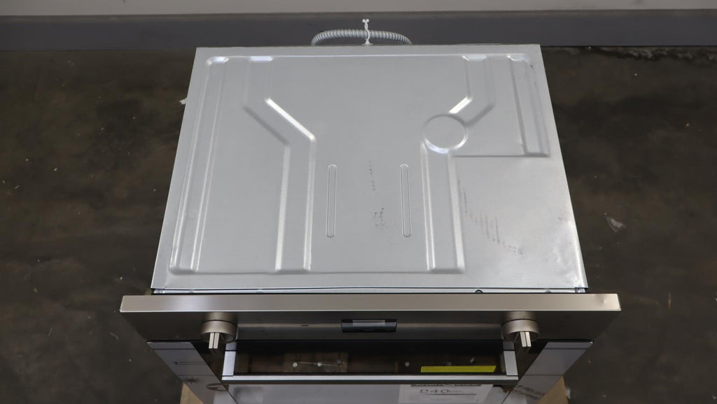 Bosch 4 Inch Stainless Single Electric Convection 500 Series Wall Oven HBE5453UC