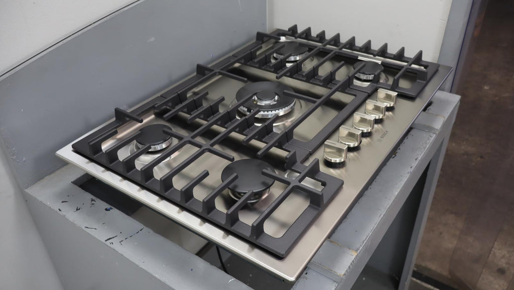 Bosch 30" 5 Sealed Burners Stainless Built-In 800 Series Gas Cooktop NGM8059UC
