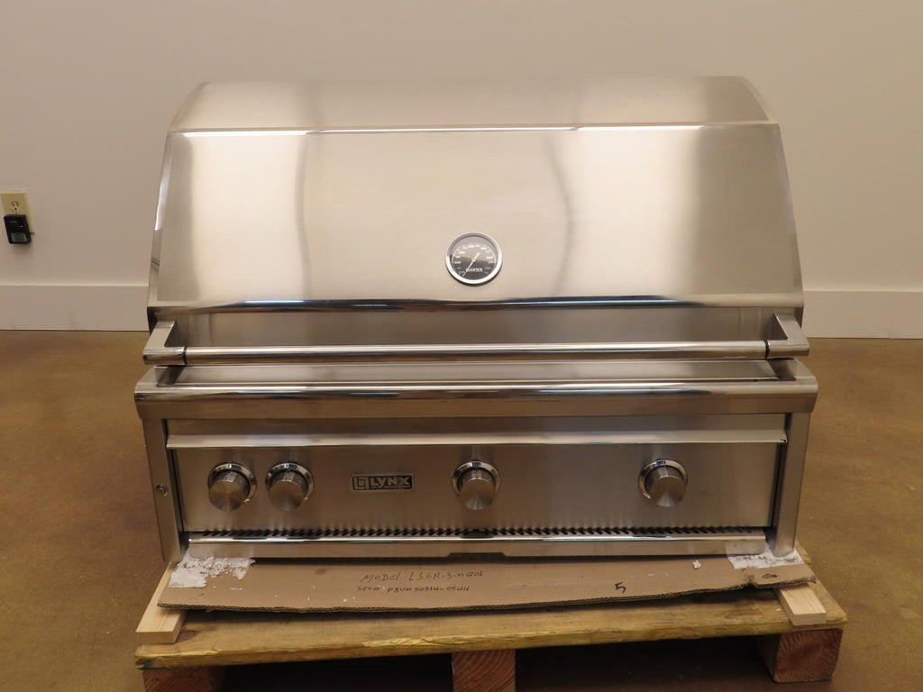 Lynx Professional Grill Series L36R3NG 36" 935 Cooking Surface BuiltIn Grill Pic