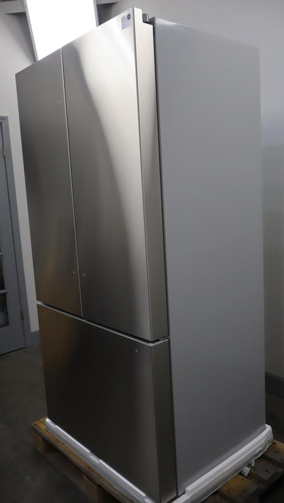 Thermador 36" SS French Door Smart Professional Series Refrigerator T36FT820NS