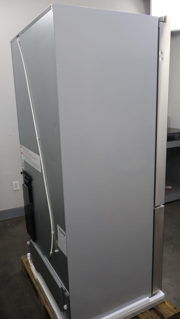 Thermador 36" SS French Door Smart Professional Series Refrigerator T36FT820NS