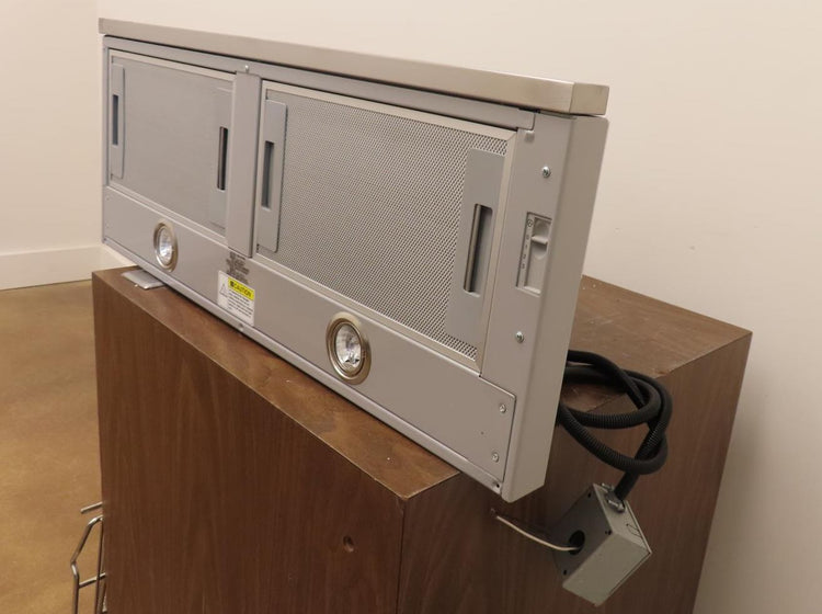 Bosch 500 Series HUI50351UC 30" 300 CFM Stainless Steel Pull-Out Wall Hood