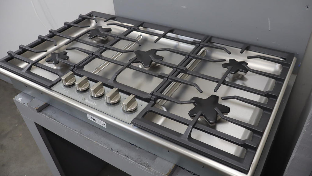 Thermador 36" Masterpiece Series Stainless 5 Sealed Buner Gas Cooktop SGSXP365TS
