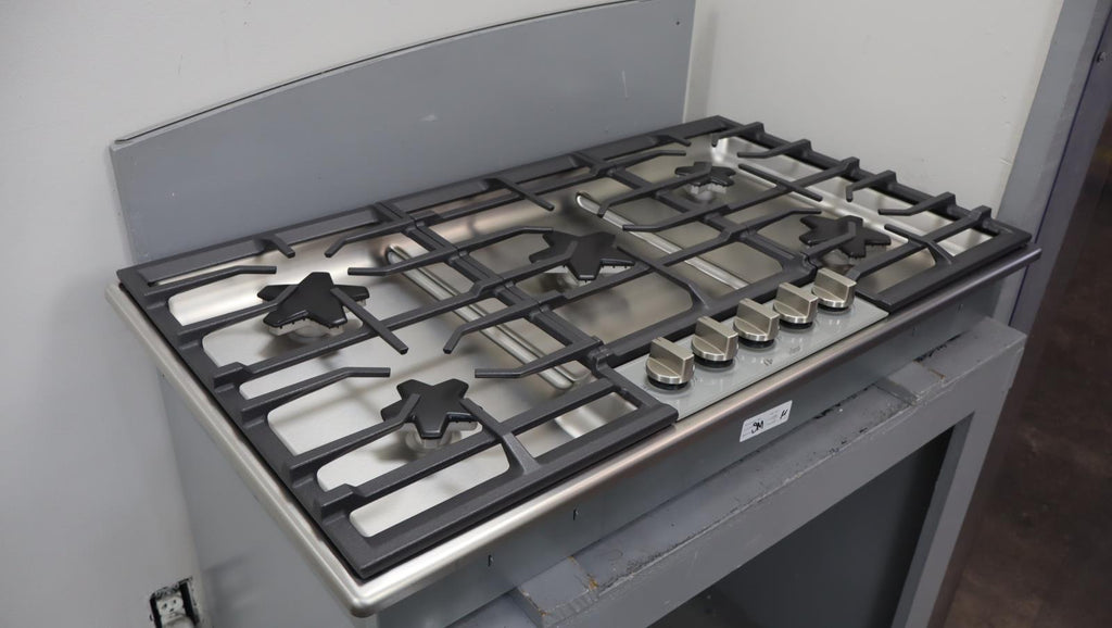 Thermador 36" Masterpiece Series Stainless 5 Sealed Buner Gas Cooktop SGSXP365TS