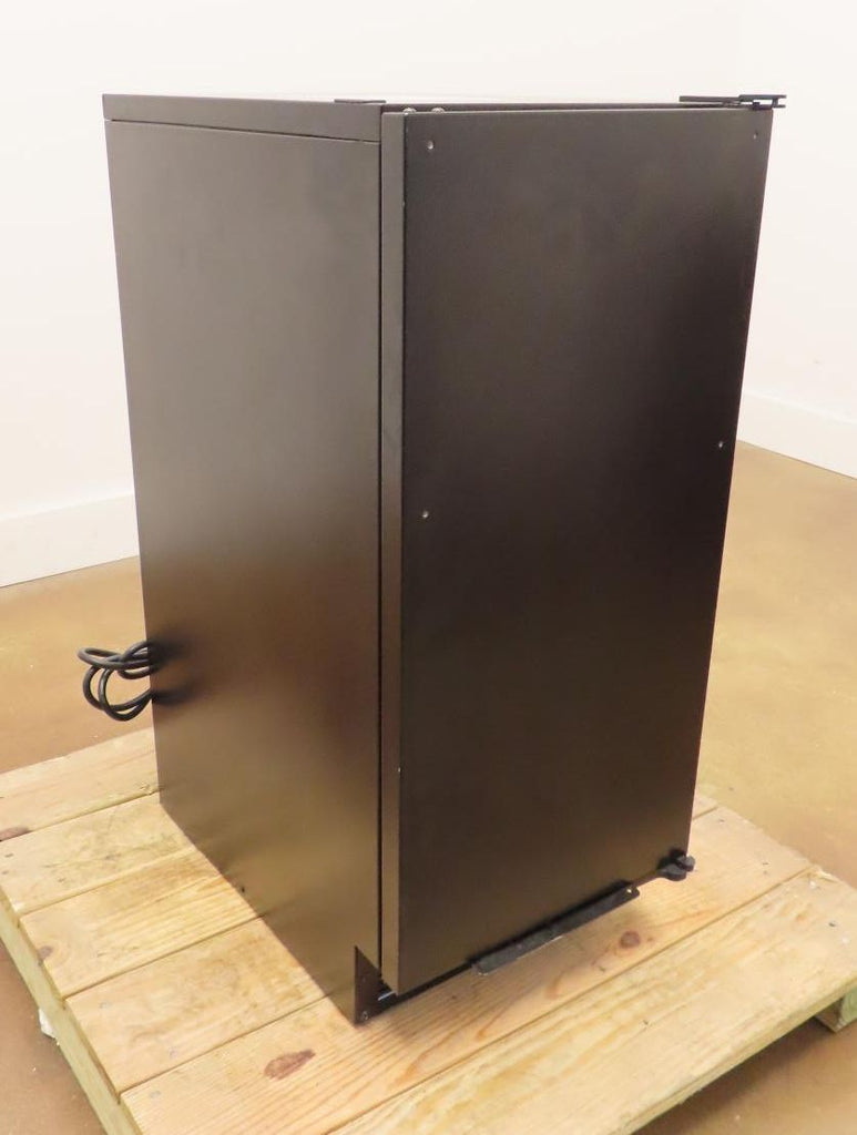 XO XOUIM1565OP 15" Panel Ready BuiltIn Gourmet Ice Maker Crystal Clear Cubes Pic