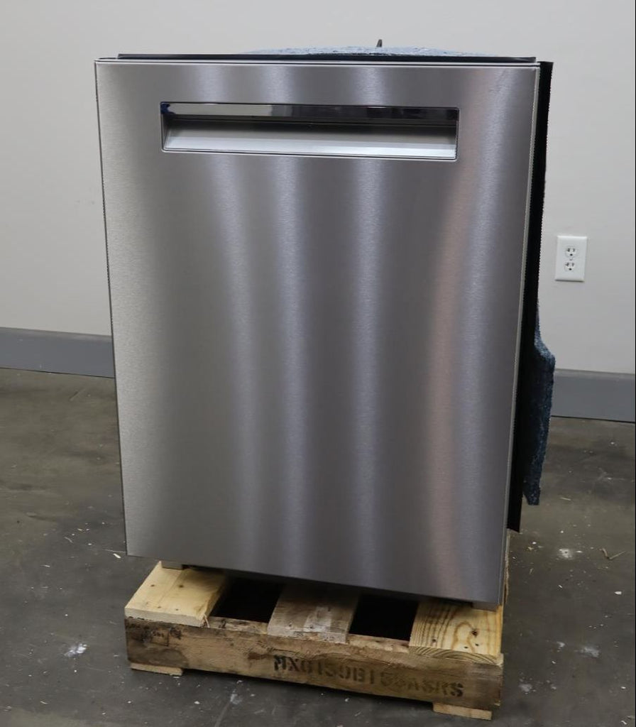 Bosch 24" Benchmark Series 38dBa Stainless Integrated Smart Dishwasher SHP9PCM5N