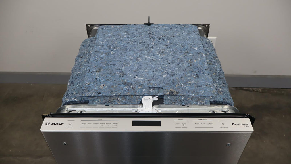 Bosch 24" SS Fully Integrated Built-In 800 Series Smart Dishwasher SHX78CM5N