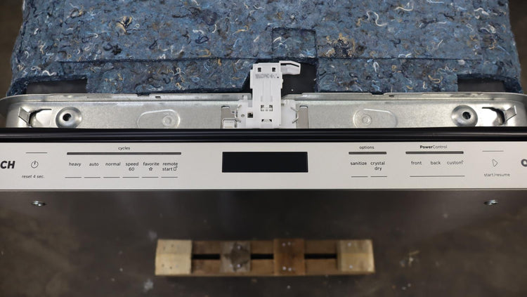 Bosch 24" SS Fully Integrated Built-In 800 Series Smart Dishwasher SHX78CM5N