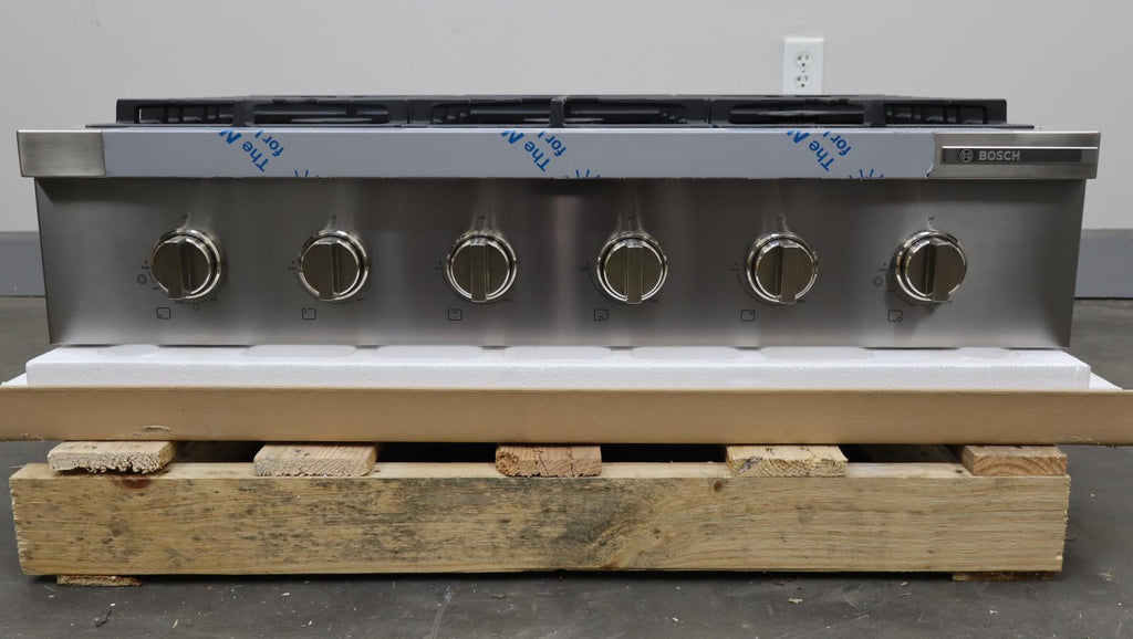 Bosch 36" 6 Sealed Burners Gas 800 Series Stainless Rangetop RGM8658UC