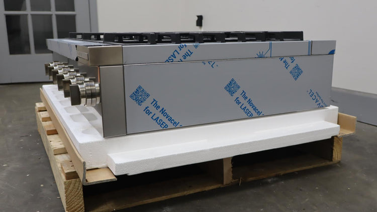 Bosch 36" 6 Sealed Burners Gas 800 Series Stainless Rangetop RGM8658UC